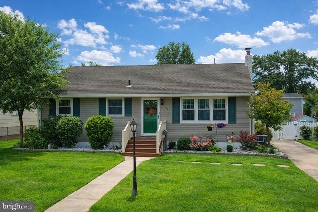 Building Photo - 114 Phillips Ave