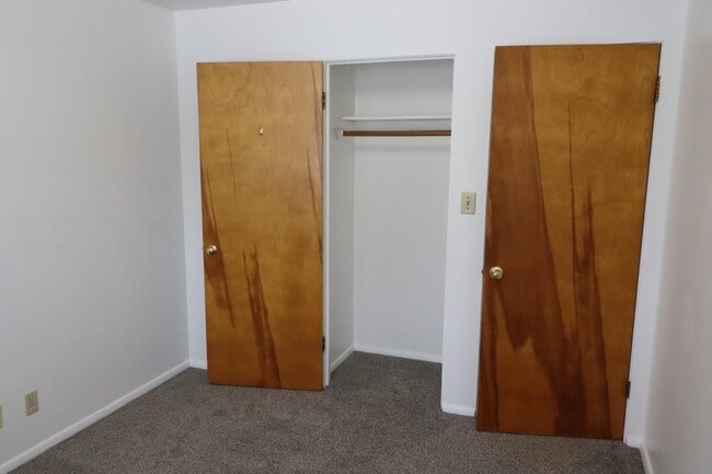 Building Photo - Cozy 2 Bedroom Ranch Duplex $1000/monthly