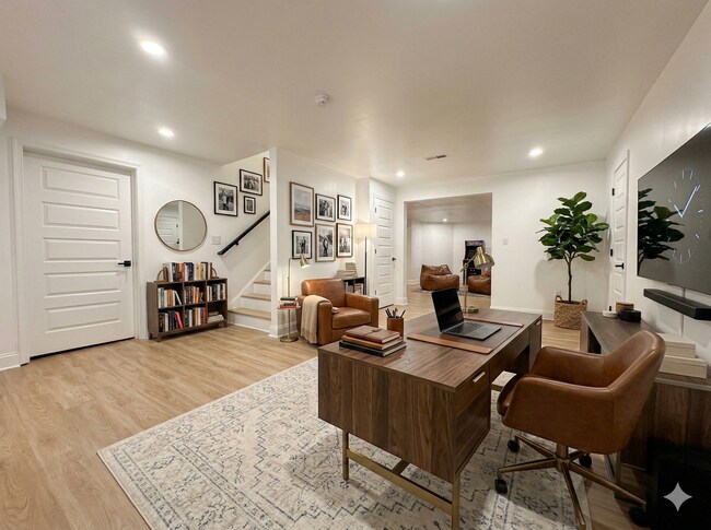 Building Photo - 10402 Laurel Ridge Way