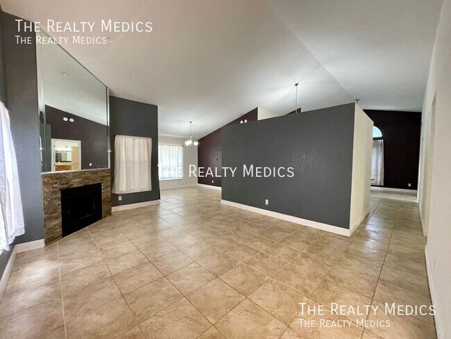 Building Photo - 7733 Fox Knoll Pl