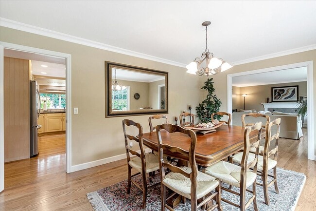 Building Photo - Executive Oasis l Huge Lot with Lush Green...