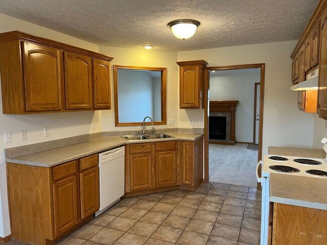 Building Photo - Corner Lot in The Rivers, Ozark