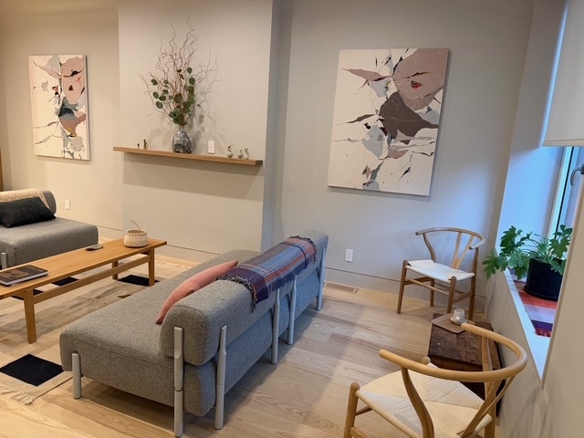 Building Photo - 375 6th Ave