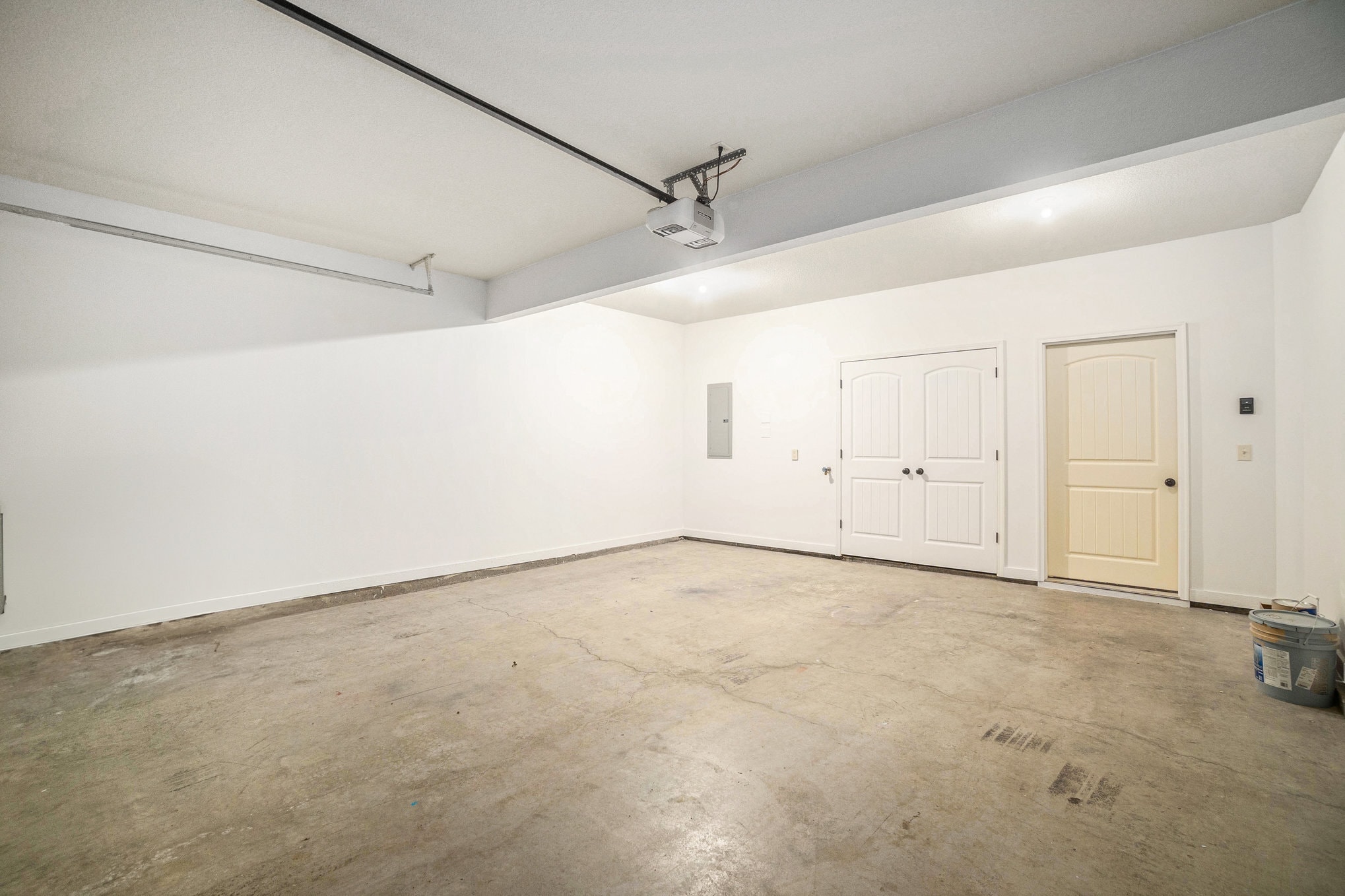 Building Photo - 12353 Fox Creek Dr