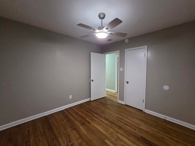 Building Photo - 1706 Echles St