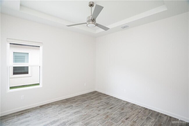 Building Photo - 31 Dragonfly St