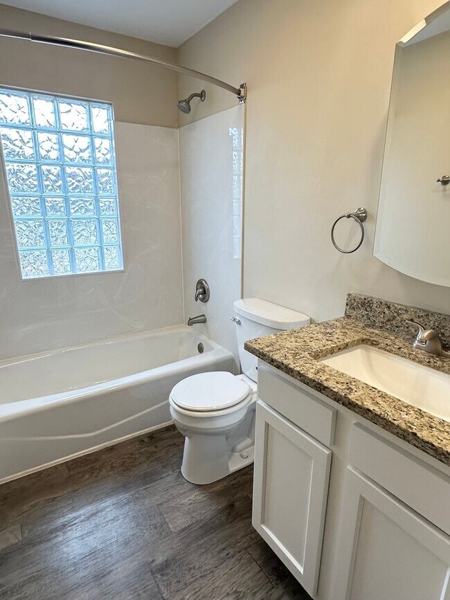 Building Photo - 66 W California Ave