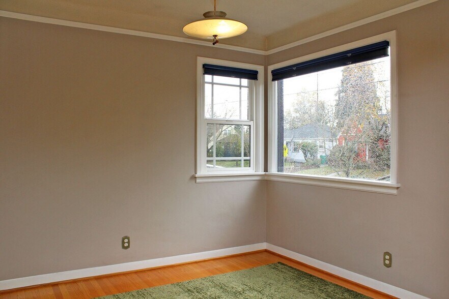 Building Photo - 2549 N Russet St