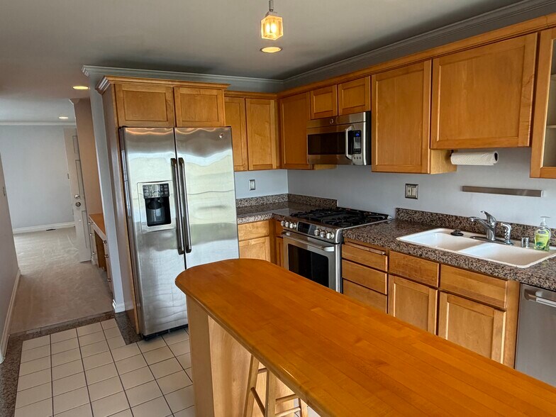 Additional view of kitchen looking back towards living room - 1649 Appian Way
