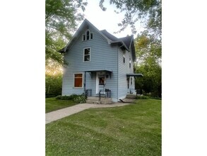 Building Photo - 416 1st St SW