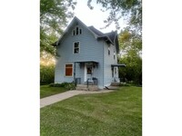 Building Photo - 416 1st St SW
