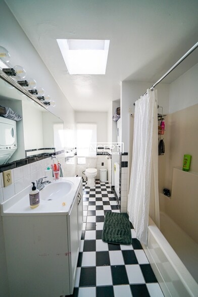 Building Photo - 24 St Cyprians Pl