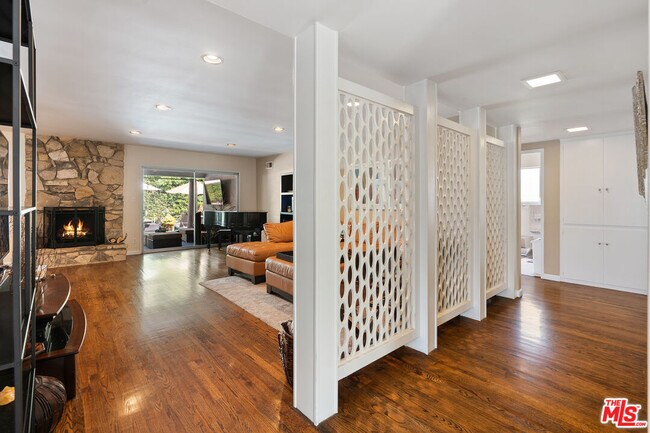 Building Photo - 12237 Hesby St