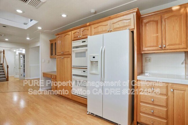 Building Photo - 7777 Uplands Way