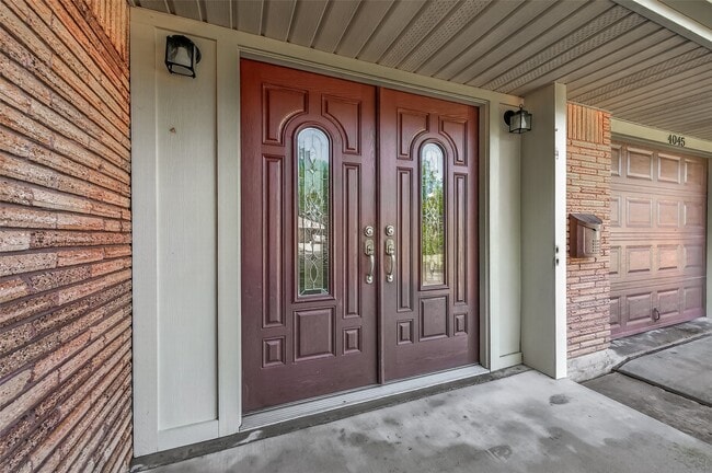 Building Photo - 4045 Osby Dr