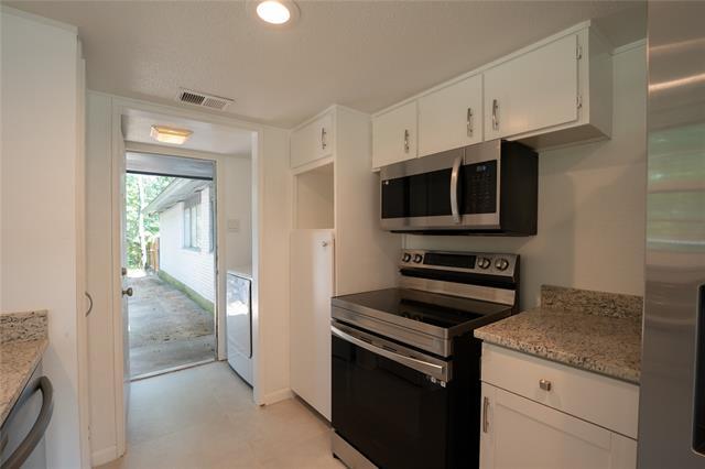 Building Photo - 732 N Boulevard Terrace