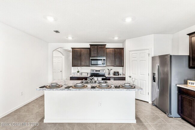 Building Photo - 2309 Jupiter Blvd SW