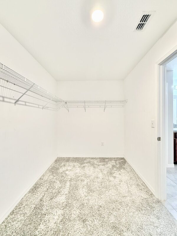 Building Photo - 17134 White Mangrove Dr