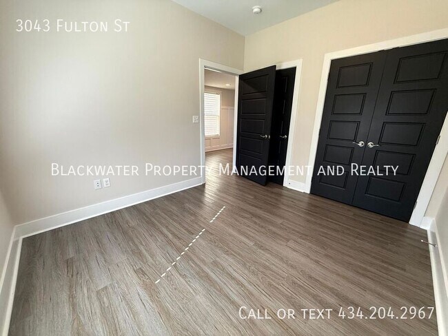 Building Photo - 3043 Fulton St