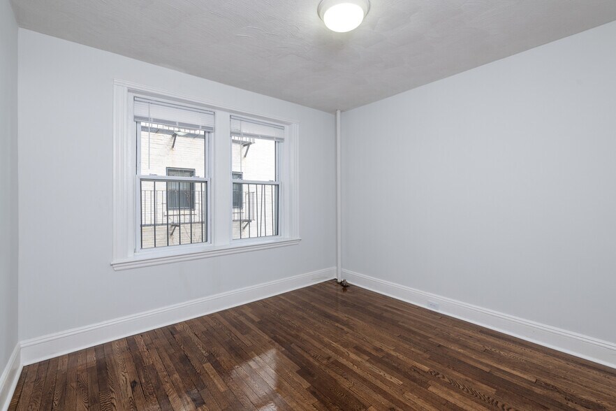 Building Photo - 32 Worthington St