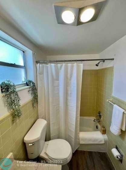 Building Photo - 4652 Poinciana St