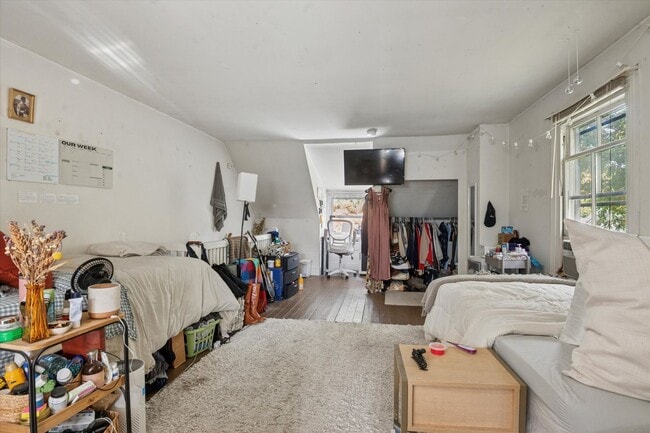 Building Photo - Student Rental Across from WCU Campus – 3 ...