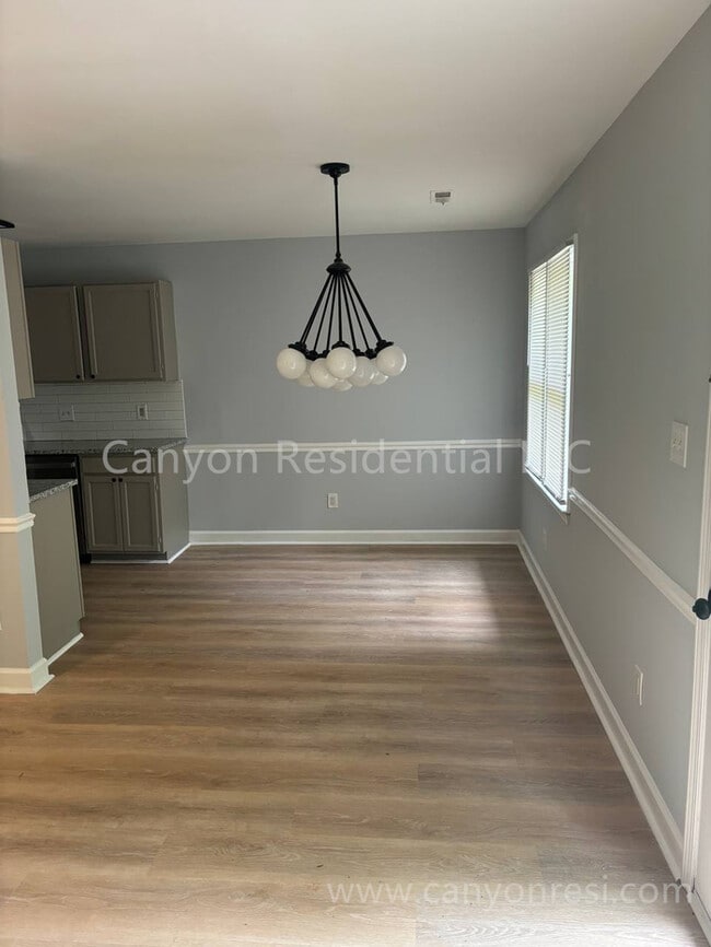 Building Photo - 944 Mar Don Hills Cir