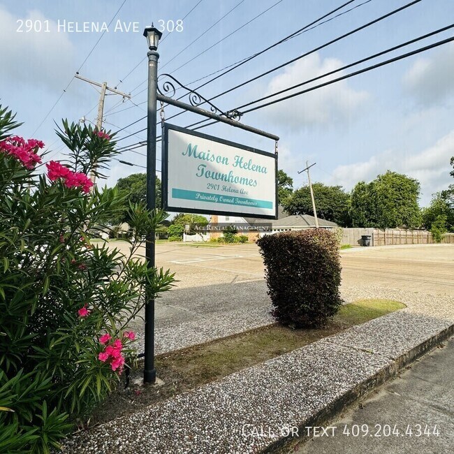 Building Photo - 2901 Helena Ave