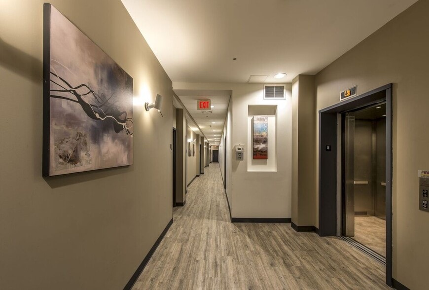 Primary Photo - 147A E Berkeley St