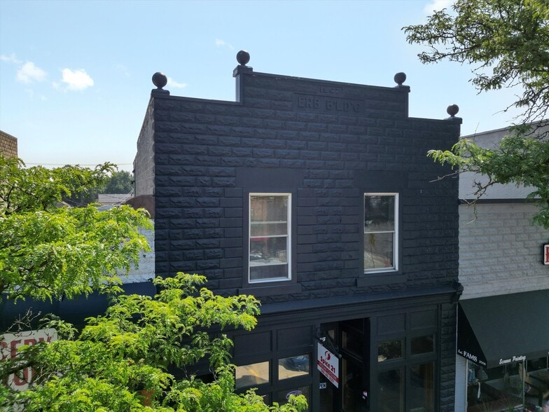 Building Photo - 125 S Main St