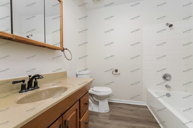 Building Photo - 508 N 75th St