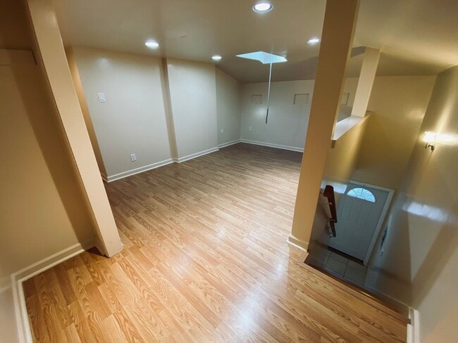 Building Photo - Downtown Split-Level Apartment