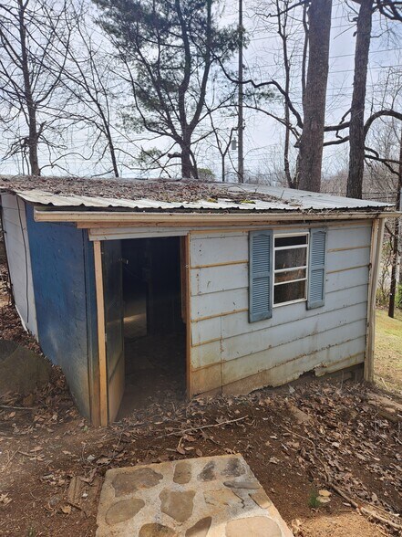 Building Photo - 2119 US-421