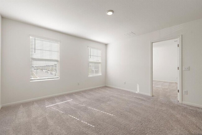 Building Photo - 640 Gemsbok Rd