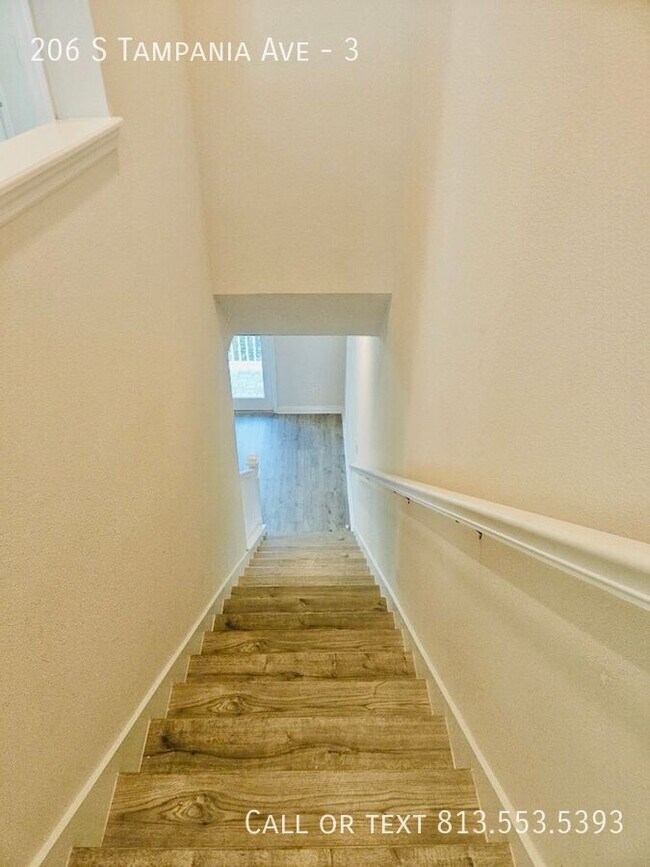 Building Photo - 206 S Tampania Ave