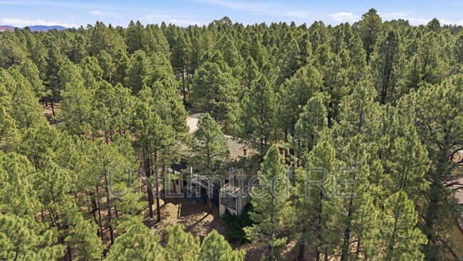 Building Photo - 1410 Inverrary Way
