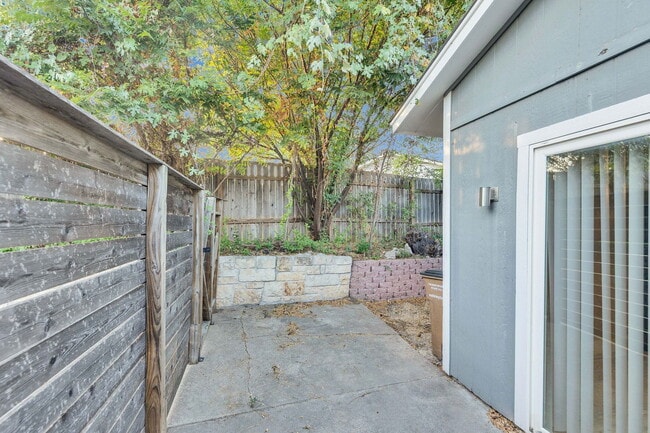 Building Photo - 4721 Blueberry Trail