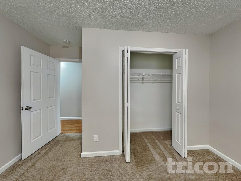 Building Photo - 4112 Zebulon Ave SW