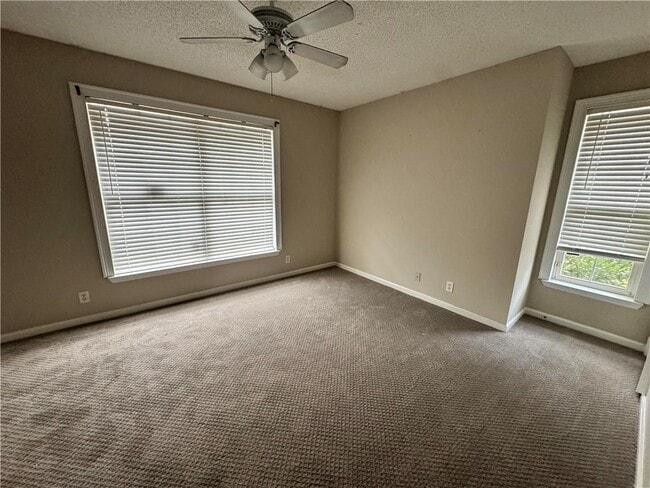 Building Photo - 183 Wood Crest Cir