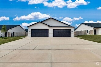 Building Photo - Fox Ridge Alex