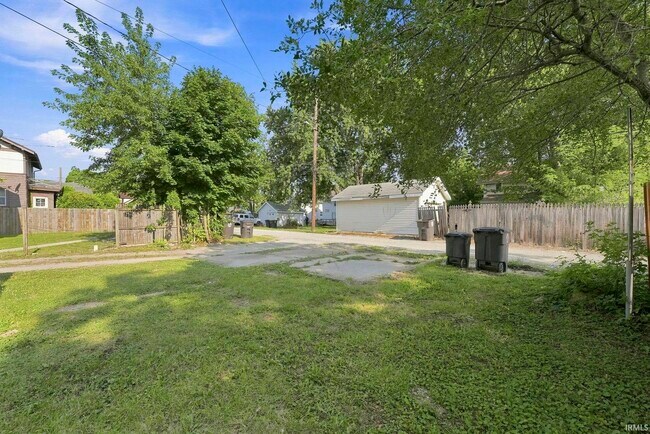 Building Photo - 414 W Rudisill Blvd