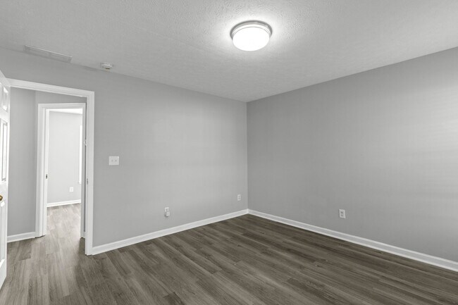 Building Photo - 6907 Colrain Cir