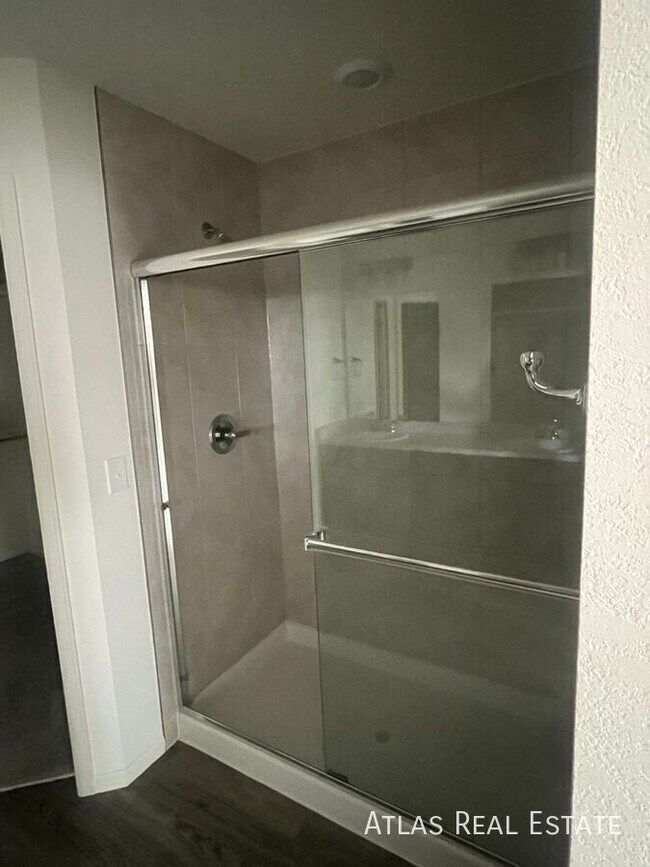 Building Photo - 17704 E 103rd Ave