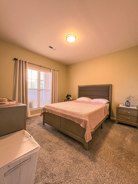 Building Photo - 1241 Strassner Dr