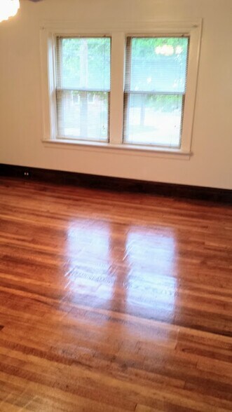 Building Photo - 1973 W 44th St