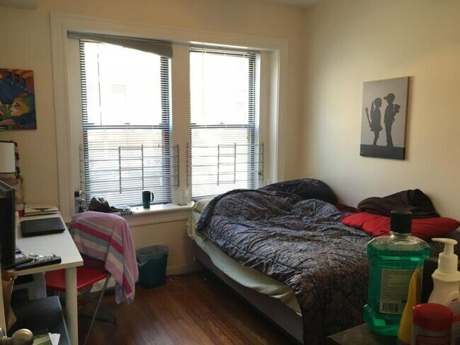 Building Photo - NO BROKER FEE!  BRIGHTON 3 BED/1.5 BATH WITH C AND D LINE ACCESS - CENTRAL AIR