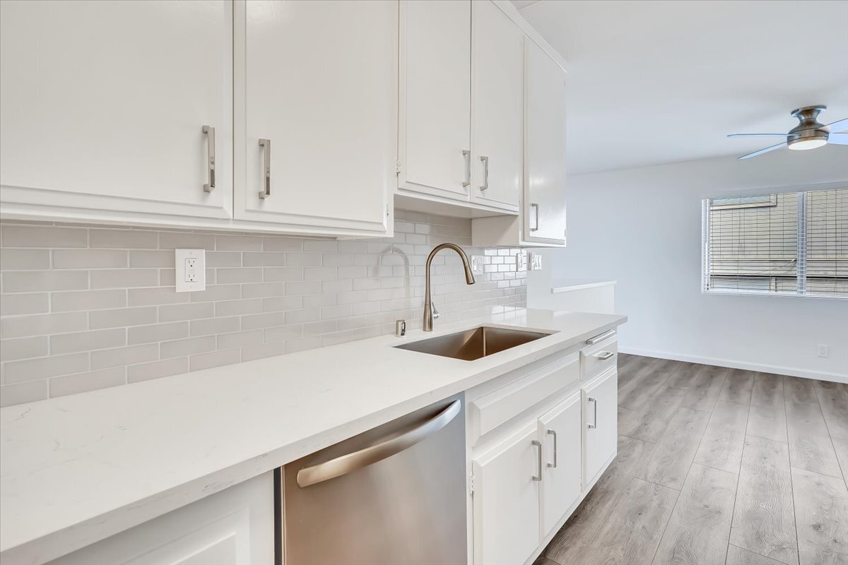 Building Photo - 1023 21st St