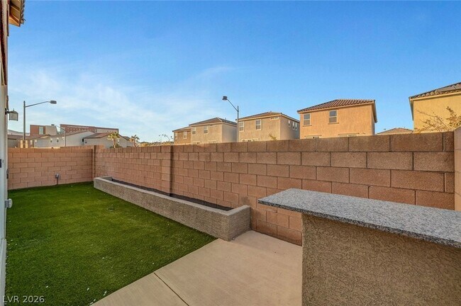 Building Photo - 8454 Vacarez Dr