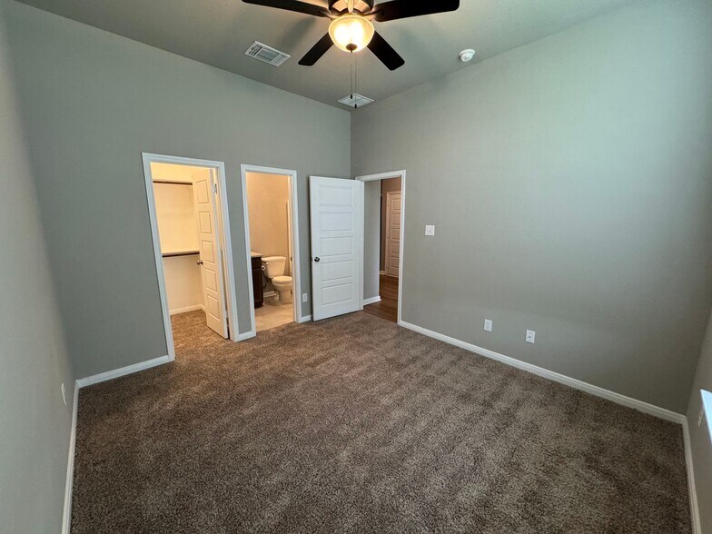 Building Photo - 1312 Dowdy Dr