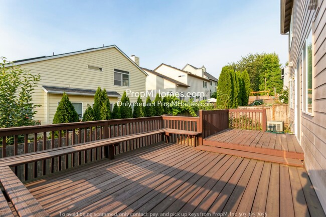 Building Photo - Beautiful Four Bedroom Home In NW Bethany!